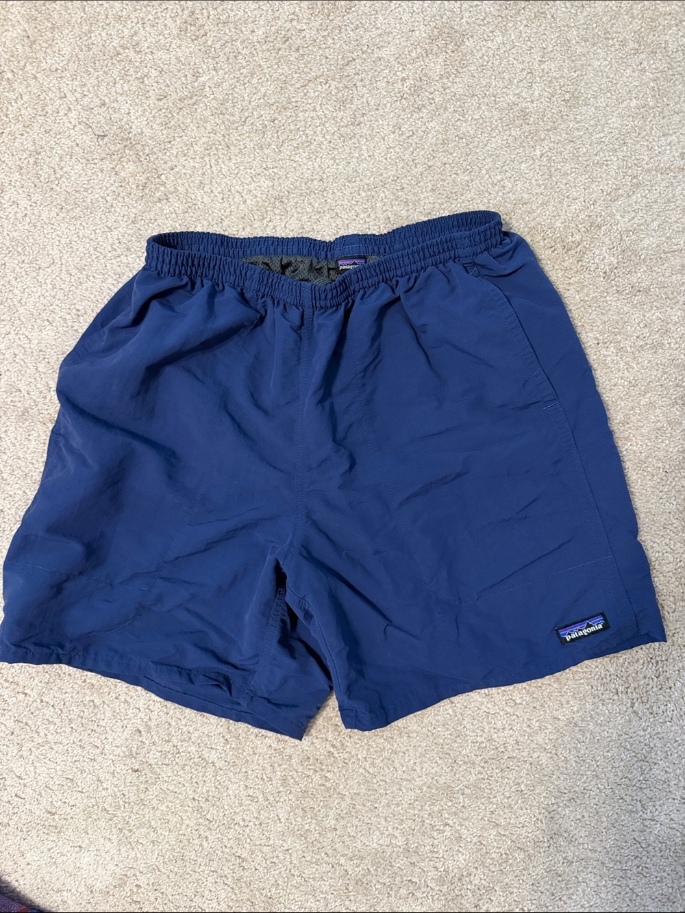 Patagonia Men's Solid Navy Lined shorts 6”